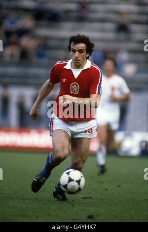 Uefa euro 1980 hi-res stock photography and images - Alamy