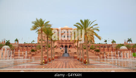 ABU DHABI, UAE - APRIL 27: Gate to the Emirates Palace hotel on April 27, 2014, UAE. Seven stars Emirates Palace is the second m Stock Photo