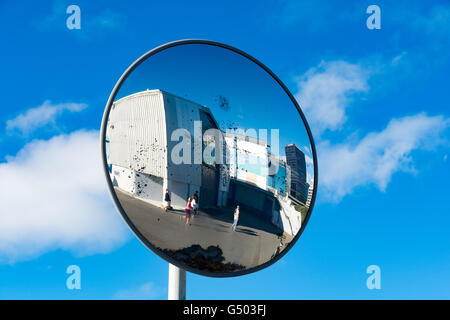 Two way mirror therapy observation studio Stock Photo - Alamy