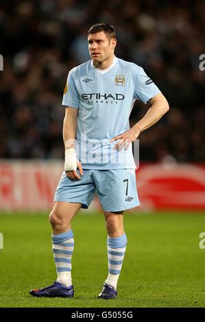 JAMES MILNER MANCHESTER CITY FC MANCHESTER CITY FC ETIHAD STADIUM ...