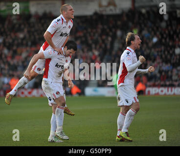 Charlton's Yann Kermorgant (centre) celebrates with team mates after scoring the only goal of the game during the npower Football League One match at Seward Stadium, Bournemouth. Stock Photo