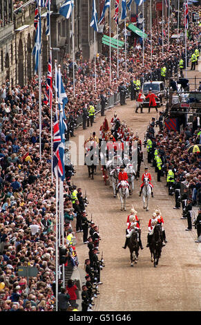 Scot. Parliament/Royal procession Stock Photo