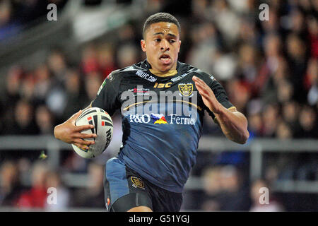 Rugby League - Stobart Super League - St Helens v Hull FC - Langtree Park Stock Photo