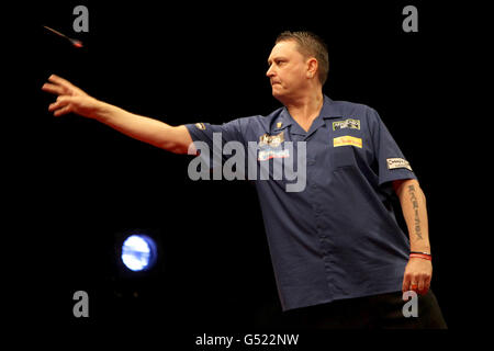 Darts - McCoys Premier League - O2 Arena. Kevin Painter in action Stock Photo