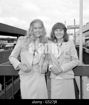 Rowing- Moscow Olympic Games 1980 - Heathrow. Greath Britain rowers Sue Brown, right, and Joanna Toch at Heathrow Airport ready to depart to Russia to compete in the Olympic Games Stock Photo