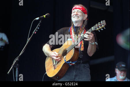 Veteran American Country and Western singer songwriter, Willie Nelson performing on stage at the Glastonbury Music Festival 2000 in Pilton, Somerset. Stock Photo