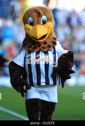 Soccer - Barclays Premier League - West Bromwich Albion v Newcastle United - The Hawthorns. West Bromwich Albion fan Adrian Chiles runs around the pitch in the mascot's costume for Comic Relief Stock Photo