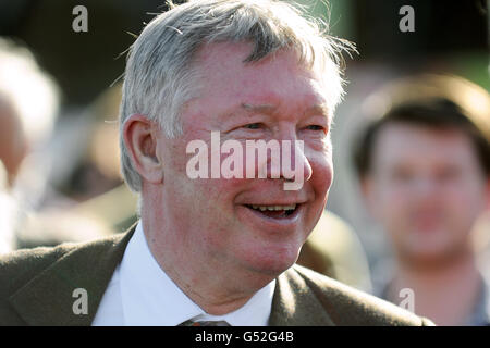 Horse Racing - Winter Derby Day - Lingfield Park Stock Photo