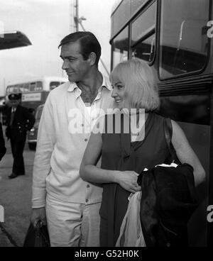 Sean Connery, with his wife, Diane Cilento, and children, Jason Connery ...