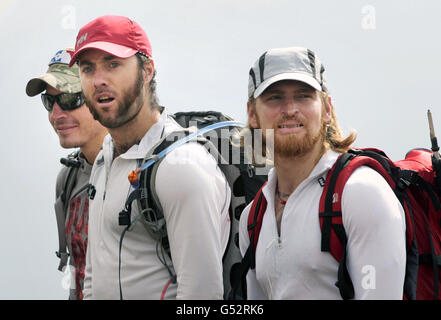 Walking With The Wounded Mount Everest expedition Stock Photo