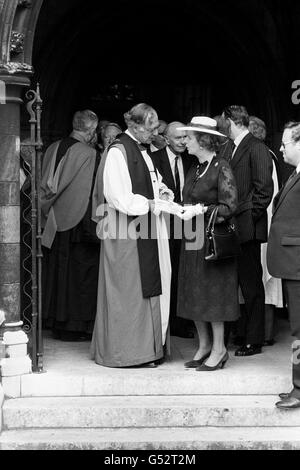 Archbishop of Canterbury Dr. Robert Runcie talking to Margaret Thatcher after the service at Margaret's Westminster, held to mark the opening of Parliament Stock Photo