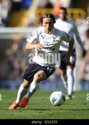 Soccer - Barclays Premier League - Tottenham Hotspur v Swansea City - White Hart Lane. Luka Modric, Tottenham Hotspur Stock Photo