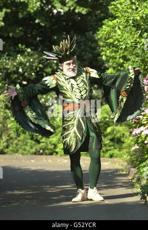 Environmentalist David Bellamy in preparation for the National Trust tribute to the Queen Mother's 100th birthday celebrations as he represents the countryside as part of the Trust's work to protect landscape and environment. * The Royal centenary pageant the people's tribute to the Queen Mother 100th birthday celebrations are taking place today at Horse Guards Parade. Stock Photo
