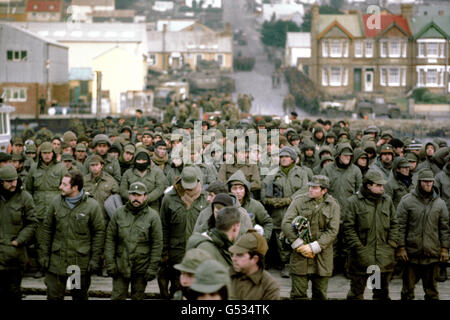 ARGENTINE PRISONERS : 1982 Stock Photo