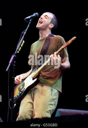 V2000 Travis Fran Healy Stock Photo