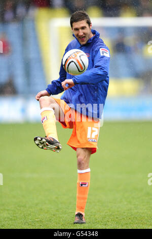 Soccer - npower Football League Championship - Millwall v Blackpool - The Den. Chris Basham, Blackpool Stock Photo