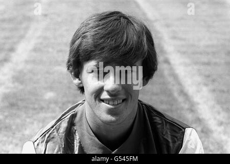 Soccer - Arsenal Photocall - Highbury Stadium. Brian McDermott, Arsenal Stock Photo