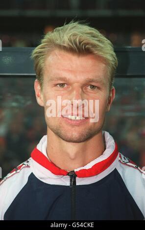 Soccer - UEFA Euro 1996 qualifying Group 5 - Netherlands v Belarus - De Kuip, Rotterdam. ARTHUR NUMAN, NETHERLANDS ***** PORTRAIT Stock Photo