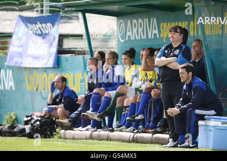 Soccer - FA Women's Super League - Everton Ladies v Lincoln Ladies - Arriva Stadium. Everton's manager Mo Marley and assistant Andy Spence during the game against Lincoln Stock Photo