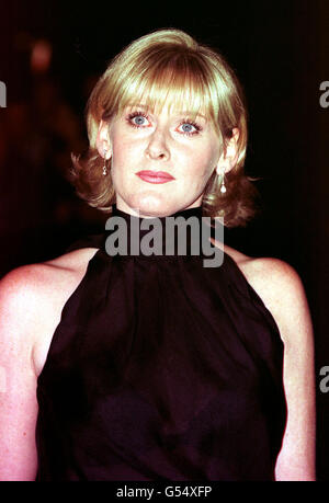 Coronation Street actress Sarah Lancashire arriving for the National Television Awards 2000 at the Royal Albert Hall in London. Stock Photo