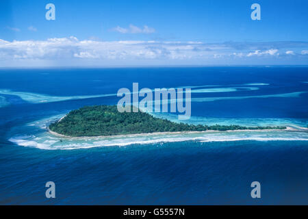 Marshall Islands, Micronesia: a coral islet that is part of Jaluit Atoll, located on Northeast Pass between the open Pacific Ocean Stock Photo