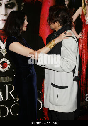 Johnny Depp at the Dark Shadows Premiere at the Chinese Theatre In Los ...