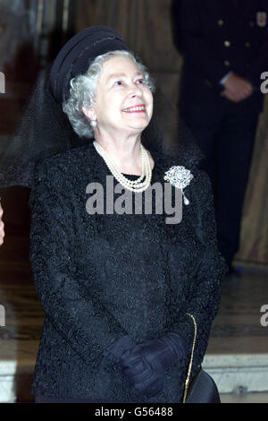 Royalty - Queen Elizabeth II State Visit to the Vatican Stock Photo