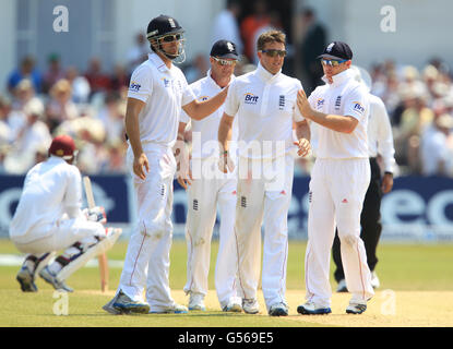 Cricket - 2012 Investec Test Series - Second Test - England v West Indies - Day Four - Trent Bridge. England's Graeme Swann is congratulated after bowling out West Indies' Shane Shillingford Stock Photo