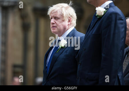 London, UK. 20th June, 2016. Boris Johnson MP  arrives at St Margarets Church in Westminster, together with other MPs and Members of the House of Lords, for a special service in memory of Jo Cox. All attendees wore white roses. Jo Cox was killed in her constituency of Batley and Spen on 16th June. Credit:  Mark Kerrison/Alamy Live News Stock Photo