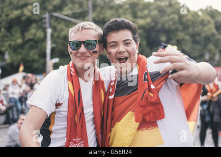 Berlin, Berlin, Germany. 21st June, 2016. German supporters cheer at fan zone in Berlin ahead of Germany vs Northern Ireland. Credit:  Jan Scheunert/ZUMA Wire/Alamy Live News Stock Photo