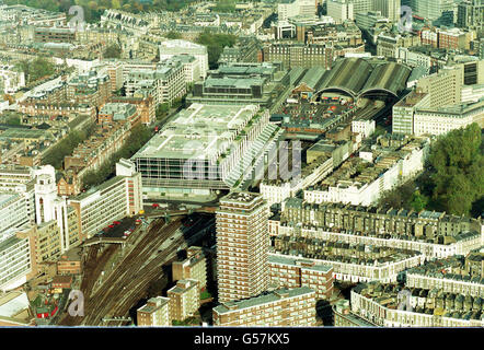 Victoria Station in 1993. It shows the area where two Connex trains almost collided 02/01/01. The 23:10 service from Victoria to Horsham, leaving platform 19 (far left) was 50 yards short of hitting the 23:24 service. * ...from Victoria to East Grinstead. A signalman operating from a signalbox just outside the station saw that the two trains were converging on each other and cut the power to both trains. Stock Photo