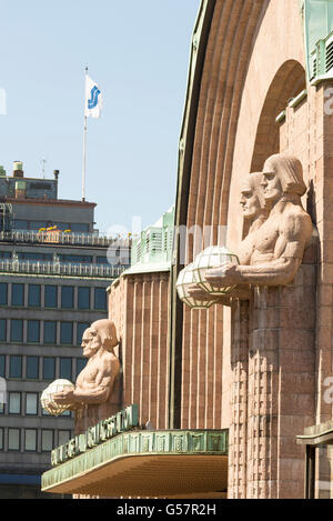 Helsinki Central railway station is a widely recognised landmark in Kluuvi, part of central Helsinki, Finland, and the focal poi Stock Photo