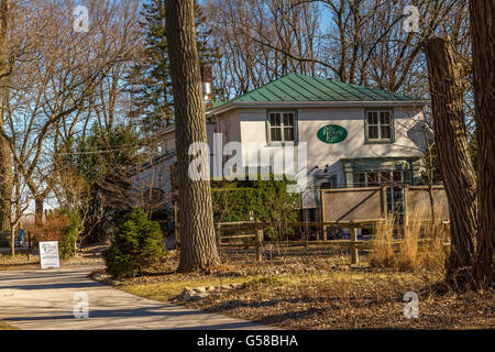 A rustic house on Centre Island, one of a of a small group of Islands just off of the Mainland and the City Of Toronto, Ontario, Canada Stock Photo