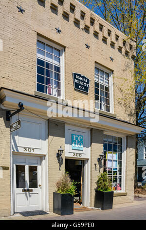 Redo Home & Rug and Magli Realty share a beautifully restored historic brick commercial building in downtown Franklin, TN Stock Photo