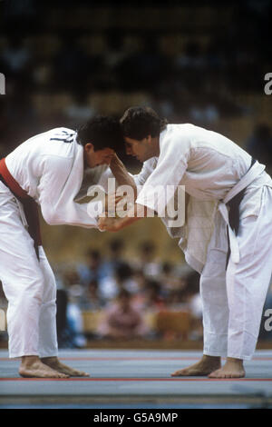 Neil Adams of Great Britain (r) in action on his way to winning the silver medal. Stock Photo