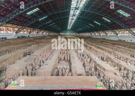 General View panorama of The Terracotta Army of Emperor Qin Shi Huang, Lintong District, Xi'an, Shaanxi province China Stock Photo