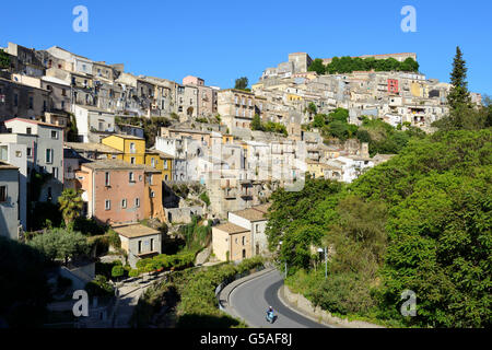 View of Ragusa Ibla (lower town) from Ragusa Superiore (upper town) - Ragusa, Sicily, Italy Stock Photo
