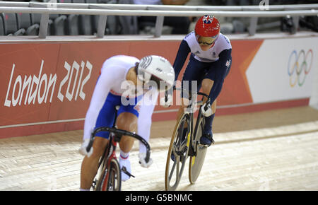 Great Britain's Victoria Pendleton (right) in action against Russia's Ekaterina Gnidenko in the Women's Sprint 1/16 Finals at the Velodrome in the Olympic Park during day nine of the London 2012 Olympics. Stock Photo