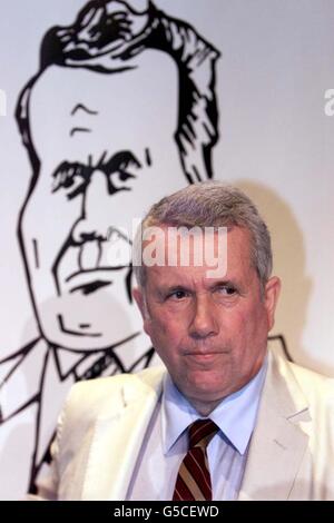 Former BBC reporter Martin Bell at the Brentwood Theatre in Brentwood, Essex announces that he will stand as an independent MP in the Conservative-held constituency of Brentwood and Ongar in Essex at the General Election on June 7. * Mr Bell, who successfully became MP for Tatton, in Cheshire at the 1997 election after defeating Conservative Neil Hamilton, announced his decision to stand in Essex in an election leaflet released at lunchtime. Mr Bell is in front of a caricature of himself. Stock Photo