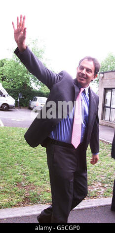 Prime Minister Tony Blair on a visit to Gabalfa Community centre in North Cardiff in the run up to the June 7 general election. He met people undertaking adult education courses including former prisoner of war, Jack Ashley aged 83. Stock Photo