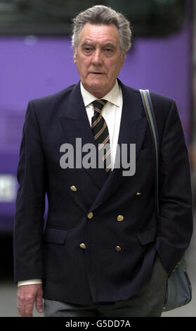 Ted Francis arrives at the Old Bailey, London. Francis denies perverting the course of justice during the libel trial of Lord Archer, the former deputy chairman of the Conservative Party, against the Daily Star in 1987. Stock Photo