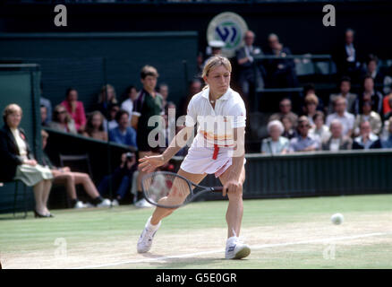 Tennis - Wimbledon Women's Singles Final - Martina Navratilova v Chris Evert Lloyd Stock Photo