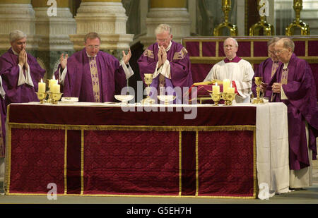 Cardinal Winning Memorial Mass Stock Photo