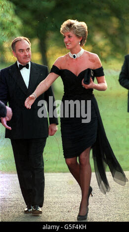 The Princess of Wales arrives at the Serpentine Gallery in London's Hyde Park, where, as its patron she was attending a gala dinner in aid of the renovation appeal Stock Photo