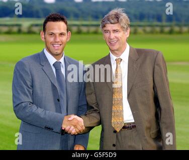 Richard Wright Arsenal signing Stock Photo