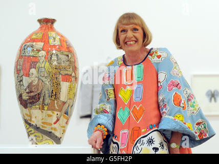 Grayson Perry unveils his new work 'Bad Portraits of Establishment Figures' featured in the RA Now exhibition at the Royal Academy, London. RA Now is a unique exhibition and auction showcasing the works of 121 current Royal Academicians including David Hockney, Anish Kapoor and Anthony Gormley. Stock Photo