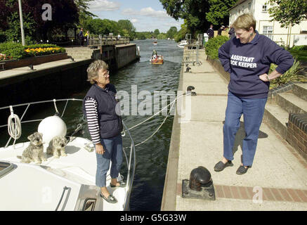 Thames Lockkeeper Stock Photo