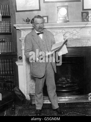 World War One - David Lloyd George. David Lloyd George poses in his study. Stock Photo