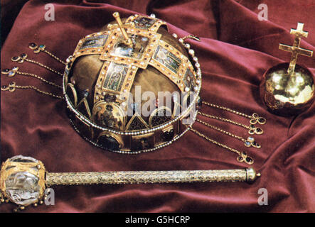 crowns / crown jewels, Hungary, crown of Saint Stephen, second version, 1270 - 1272, Additional-Rights-Clearences-Not Available Stock Photo
