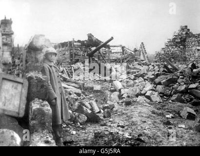 World War One - Captured German guns - Craonne - France Stock Photo